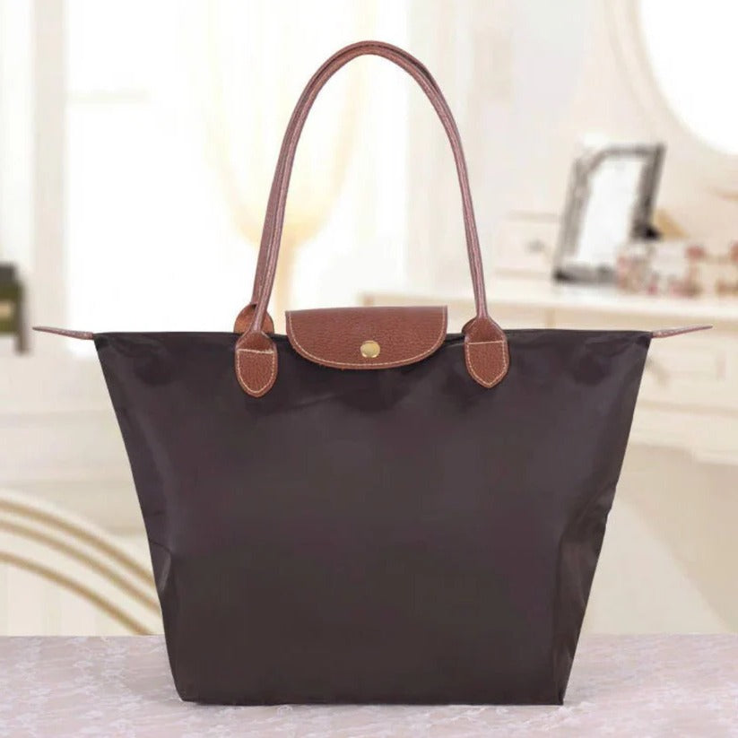 Vielseitige Schultertasche aus strapazierfähigem Material in neun Farben
