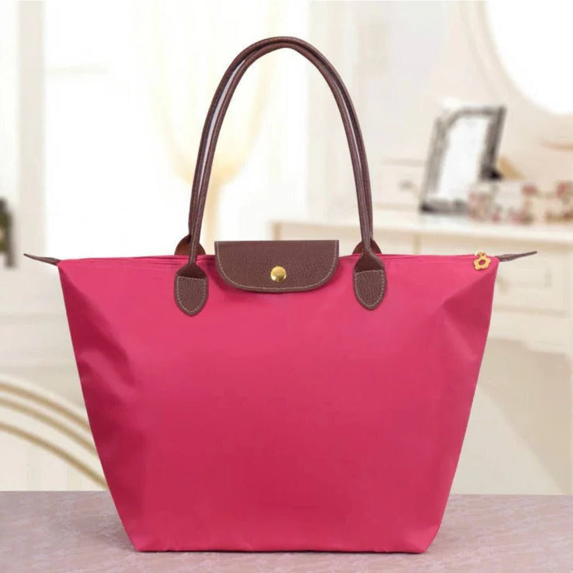 Vielseitige Schultertasche aus strapazierfähigem Material in neun Farben
