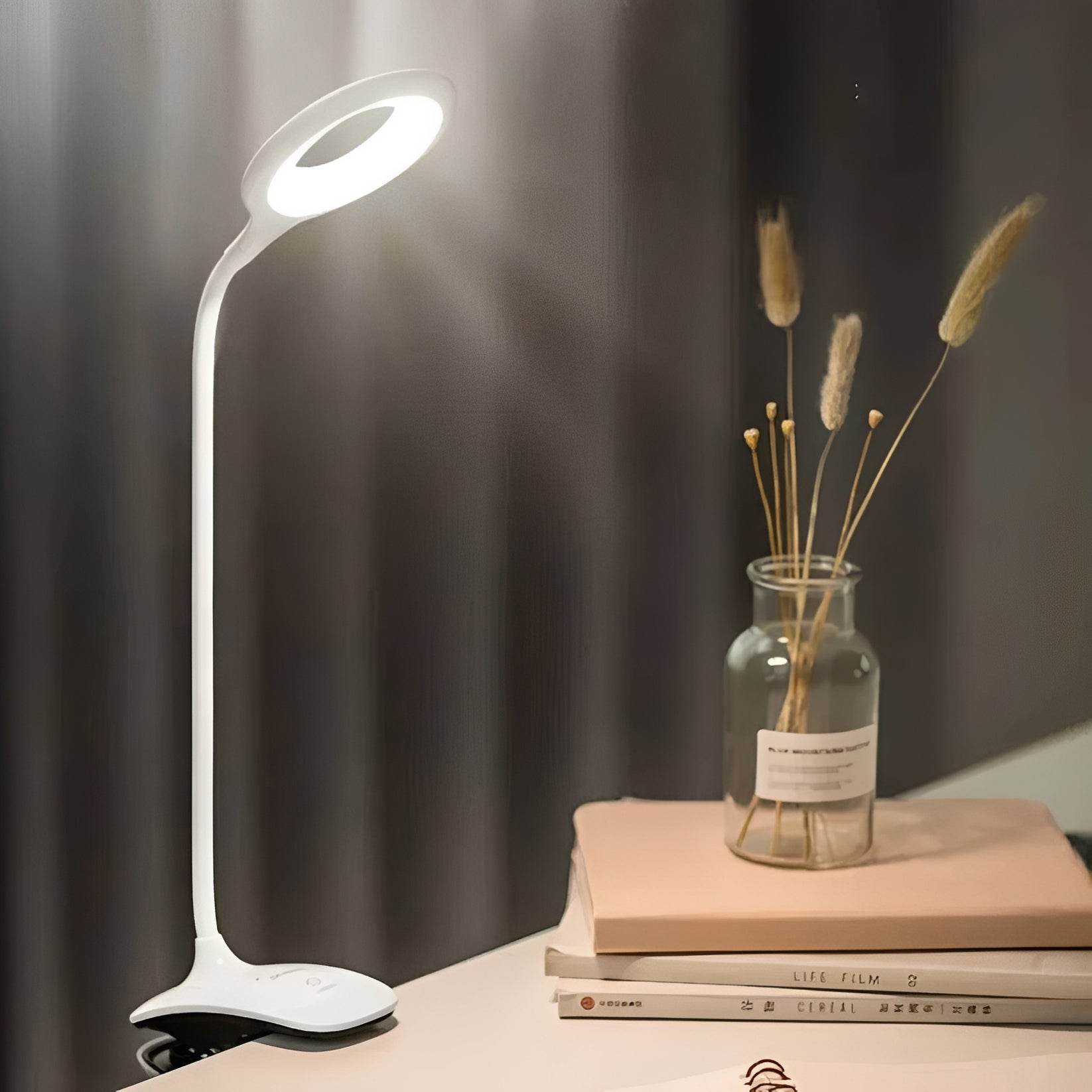 Flexibles USB-Leselicht mit Clip und dimmbarer Funktion für den Schreibtisch