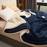 Bequeme Fleece-Decke für Sofa und Bett – Ideal für Reisen