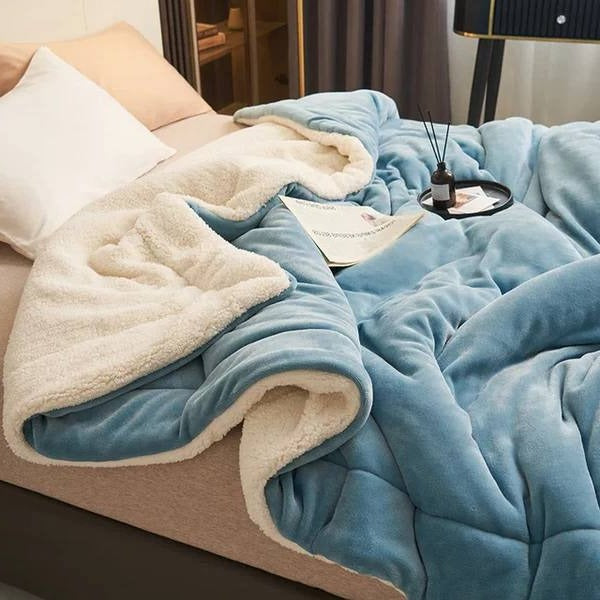 Bequeme Fleece-Decke für Sofa und Bett – Ideal für Reisen