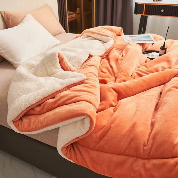 Bequeme Fleece-Decke für Sofa und Bett – Ideal für Reisen