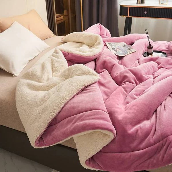 Bequeme Fleece-Decke für Sofa und Bett – Ideal für Reisen