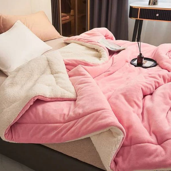 Bequeme Fleece-Decke für Sofa und Bett – Ideal für Reisen