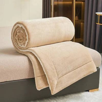 Bequeme Fleece-Decke für Sofa und Bett – Ideal für Reisen
