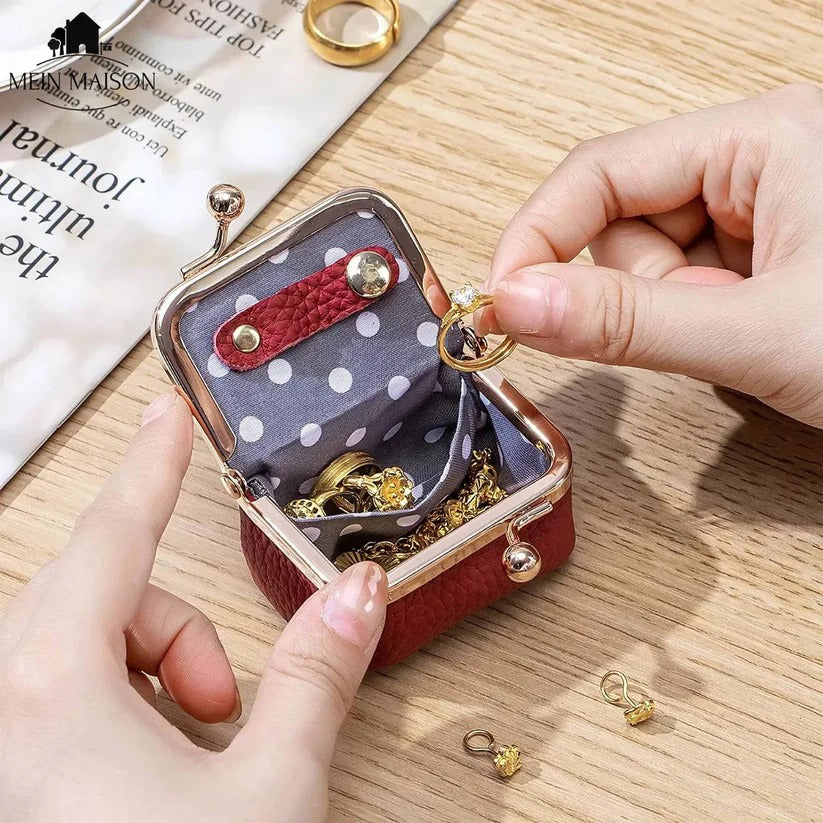 Elegant Travel Jewelry Organizer with Secure Storage
