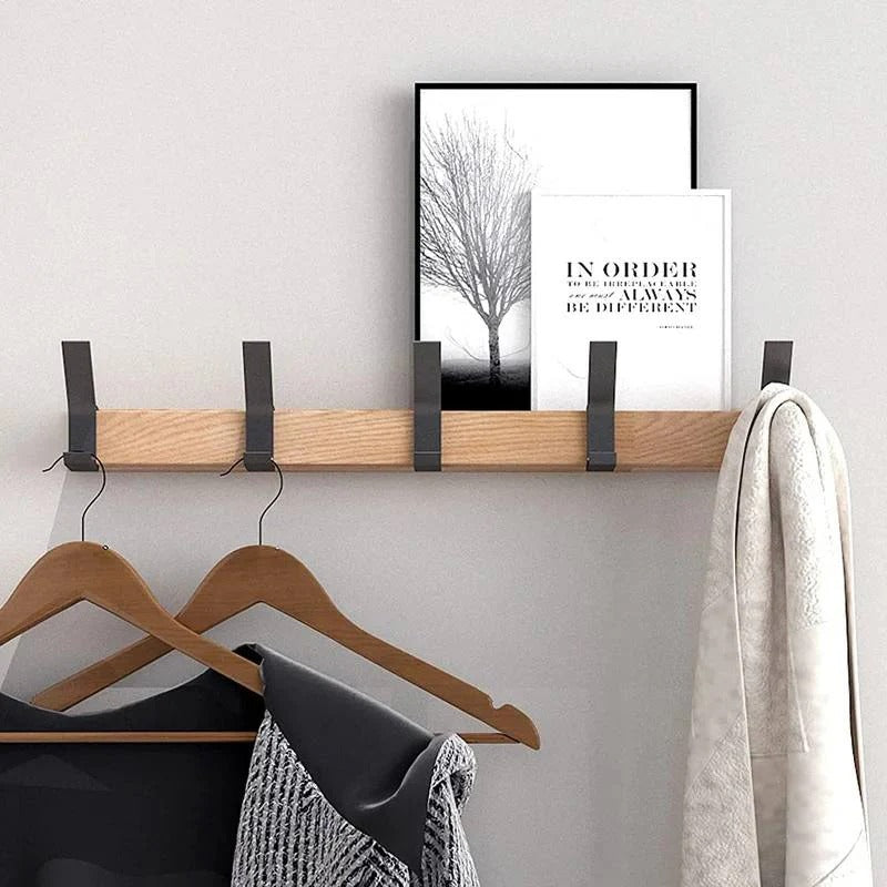 Wandgarderobe mit 5 verstellbaren Doppelhaken