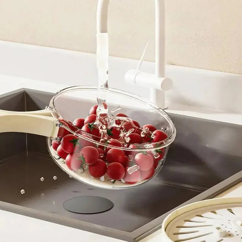 Practical set of mixing bowl and colander for the kitchen