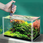 Praktischer Futterspender für Aquarien mit kompakter Bauweise
