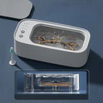Ultrasonic cleaning device