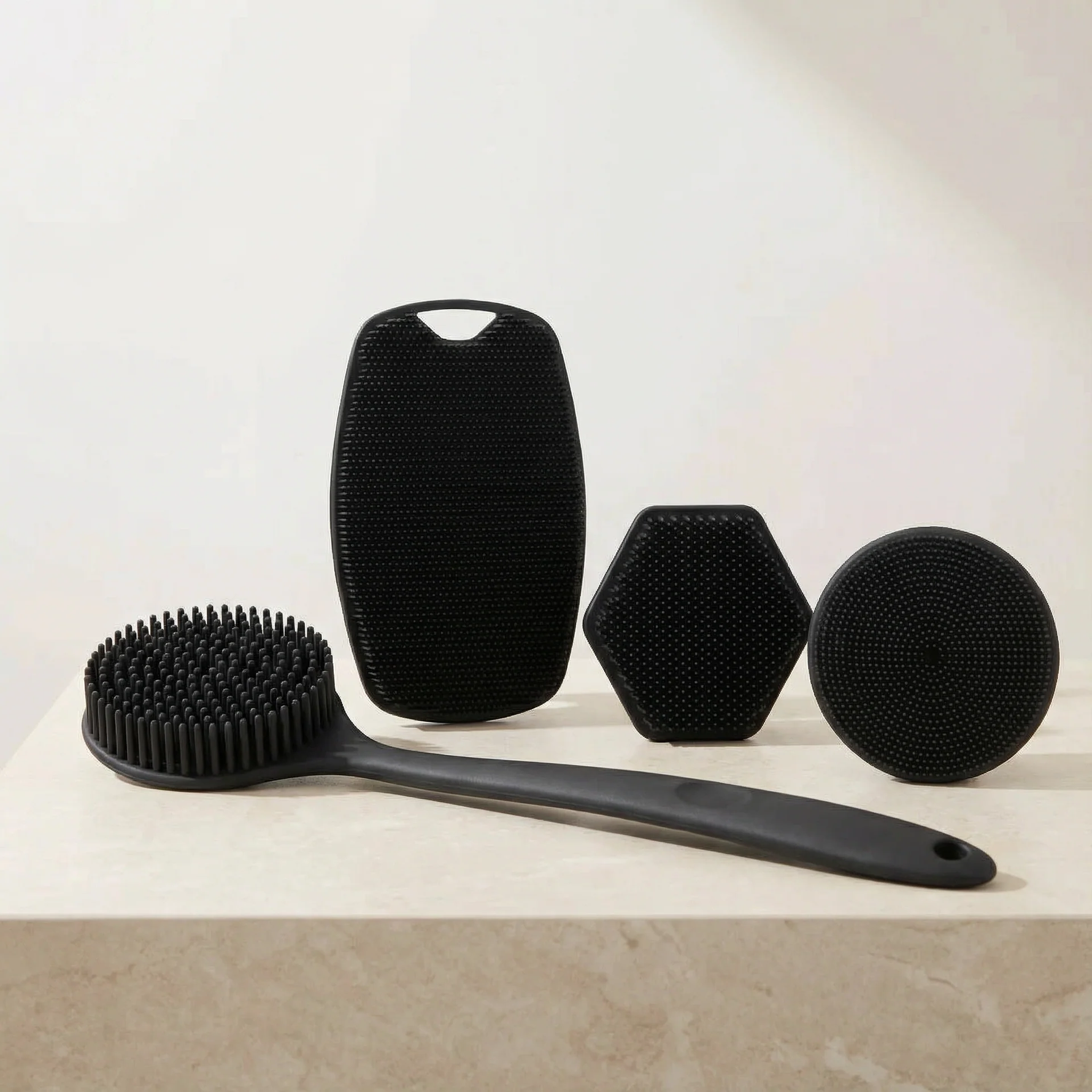 Hygienisches 4-teiliges Silikon-Bürsten-Set für Ihr Bad