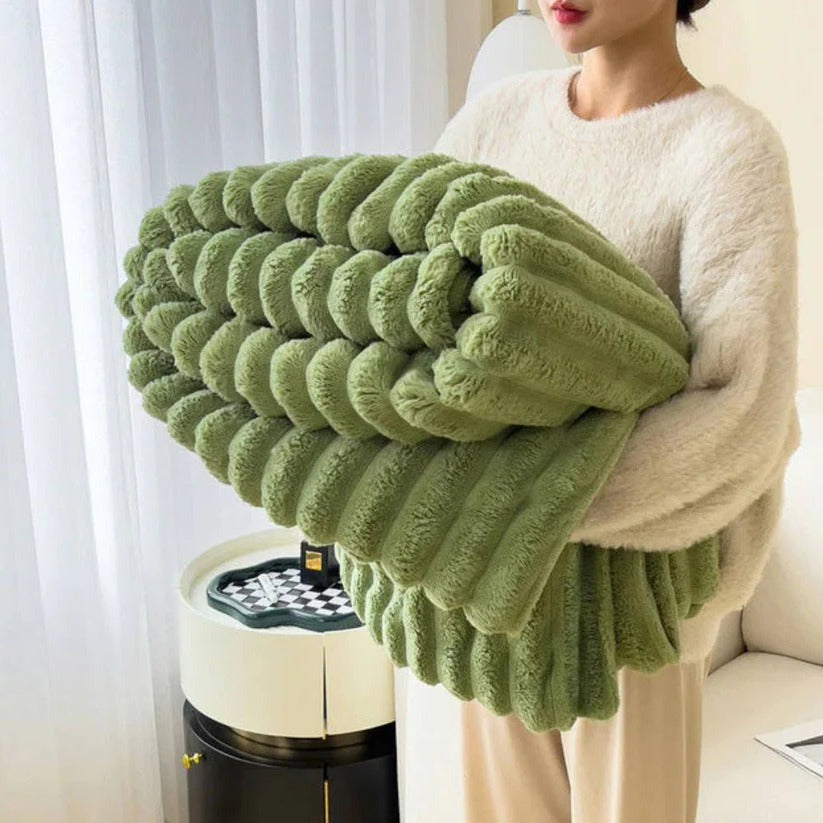 Kuschelige Decke aus Kunstfell für Sofa und Bett