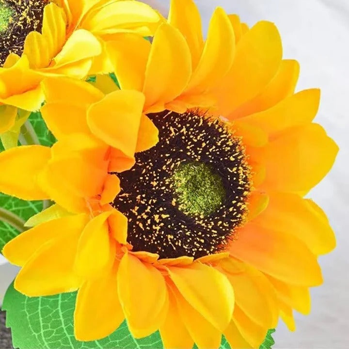 USB Rechargeable LED Sunflower Lamp with Flexible Adjustable Stem