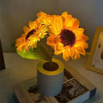 Verstellbare USB-Wiederaufladbare LED-Lampe im Sonnenblumenstil