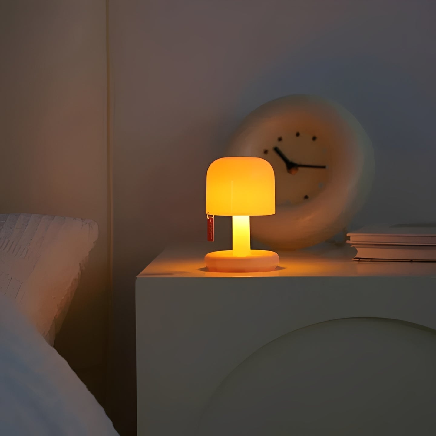 Mini Projector for Relaxing Sunsets with Flexible Tilt