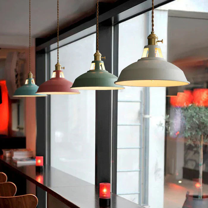 Industrielle Retro Hängeleuchte – LuminaCraft
