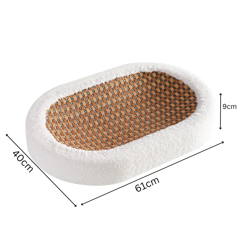 Cat bed with integrated scratching board for relaxed hours