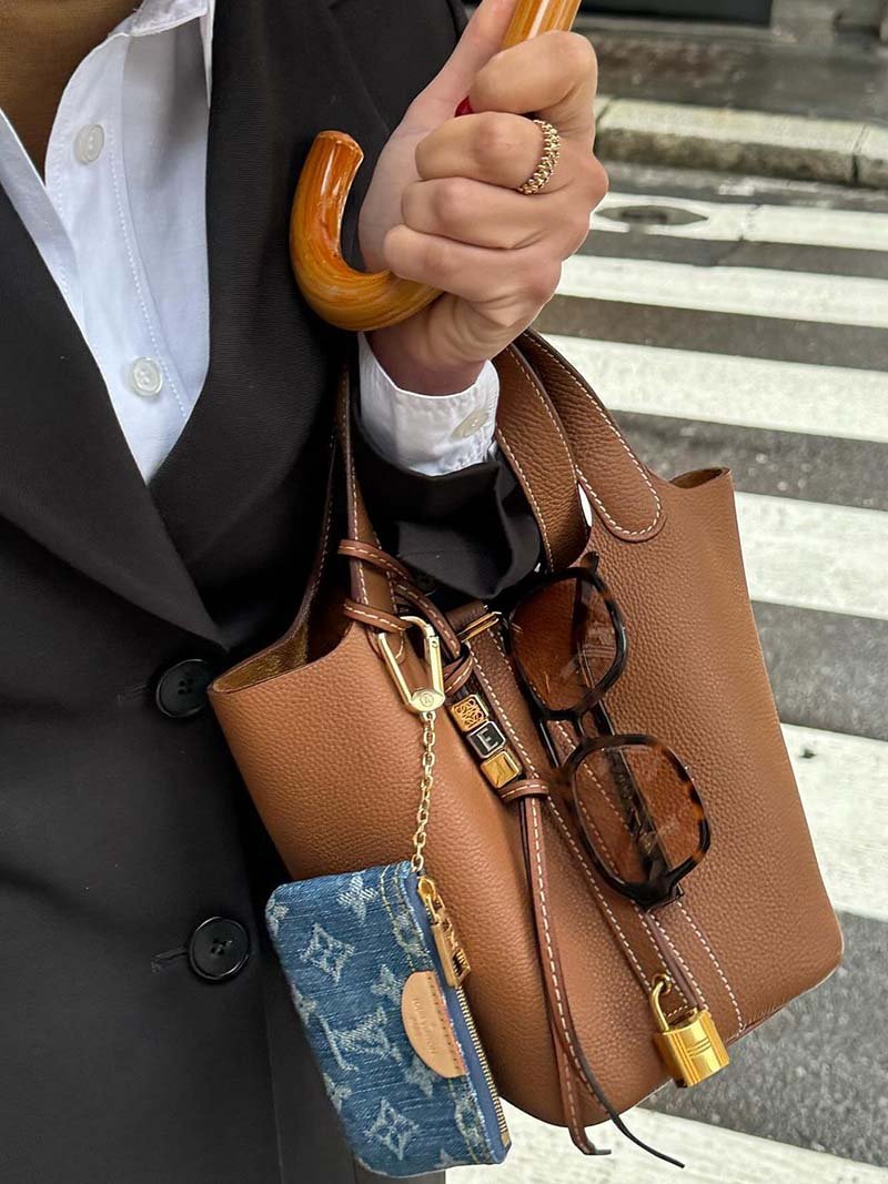 Stilvolle Handtasche aus veganem Leder für jeden Moment