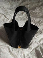 Stilvolle Handtasche aus veganem Leder für jeden Moment