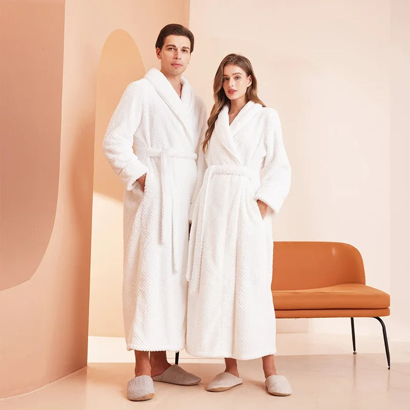 Elegant Bathrobes and Pajamas for Couples – Cozy Winter Fashion