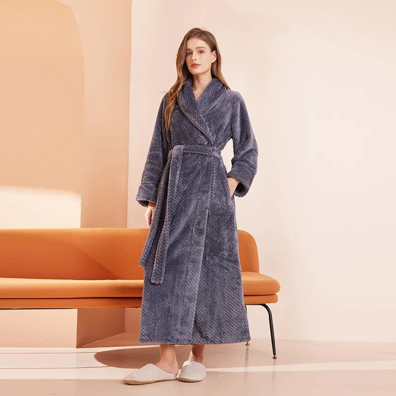 Elegant Bathrobes and Pajamas for Couples – Cozy Winter Fashion