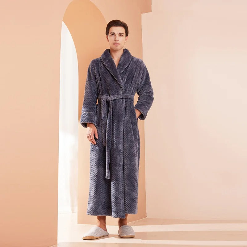 Elegant Bathrobes and Pajamas for Couples – Cozy Winter Fashion
