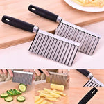 Crinkle Cutter for Vegetables – Stainless Steel Knife for Creative Kitchen Cuts