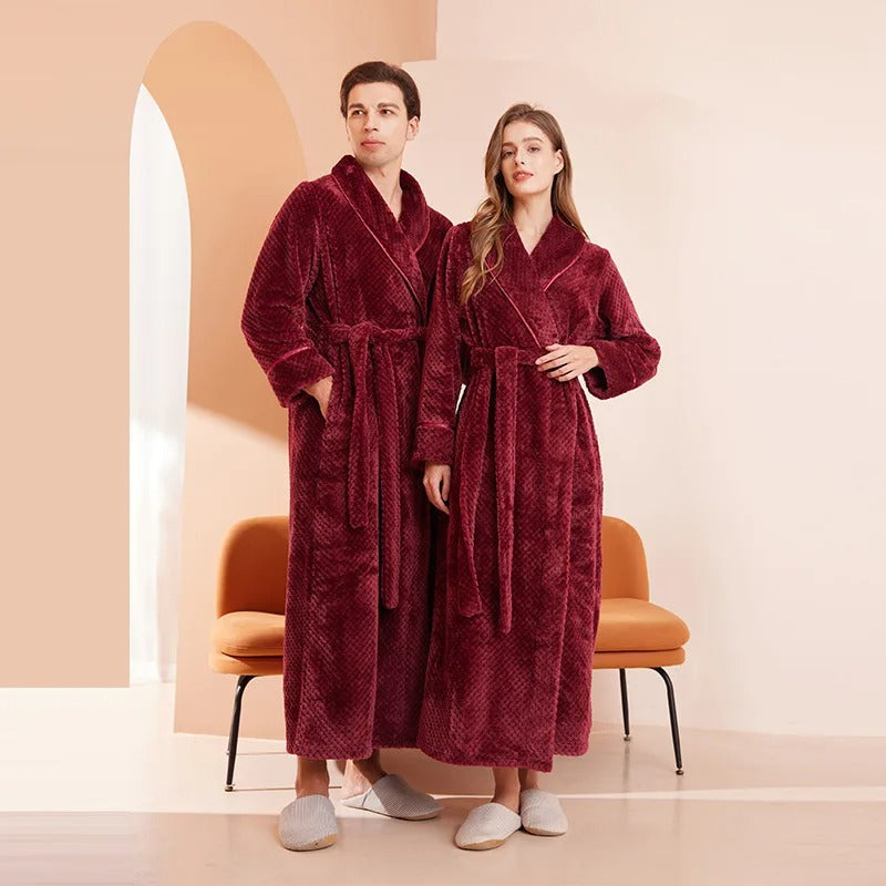 Elegant Bathrobes and Pajamas for Couples – Cozy Winter Fashion