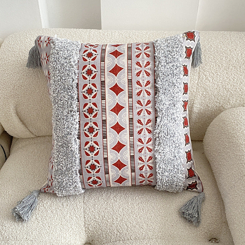 Boho-inspirierter Wurfkissenbezug mit Quasten