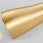Elegante LED-Wandleuchte mit raffinierter Metalloberfläche