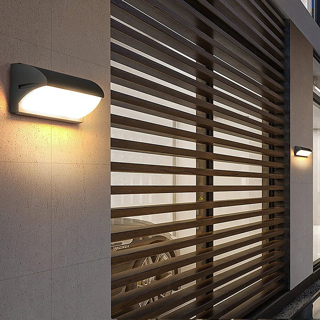 Wetterfeste LED-Wandlampe mit Bewegungssensor für den Außenbereich