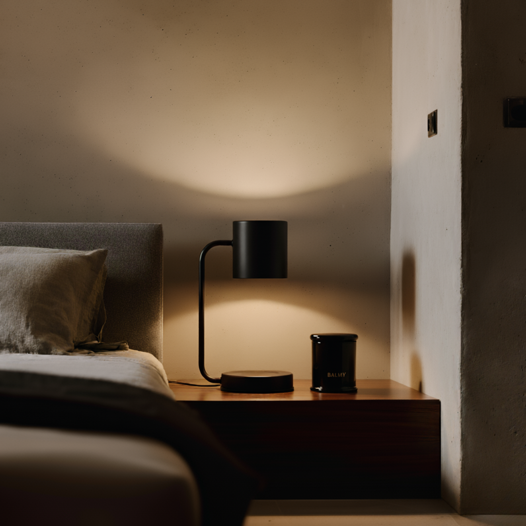 Elegante Duftlampe mit Schirm – Ihr Wohlfühllicht für Zuhause