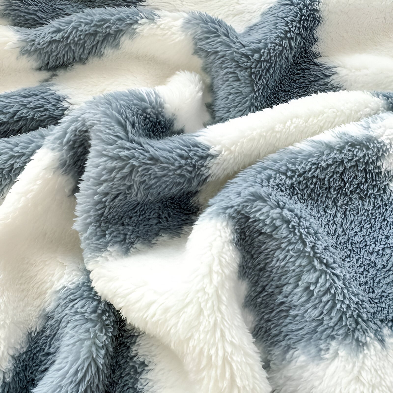 Farbenfrohe Fleece-Decke für ultimativen Komfort