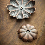 Eleganter Räuchergefäß aus Messing mit Lotus-Design