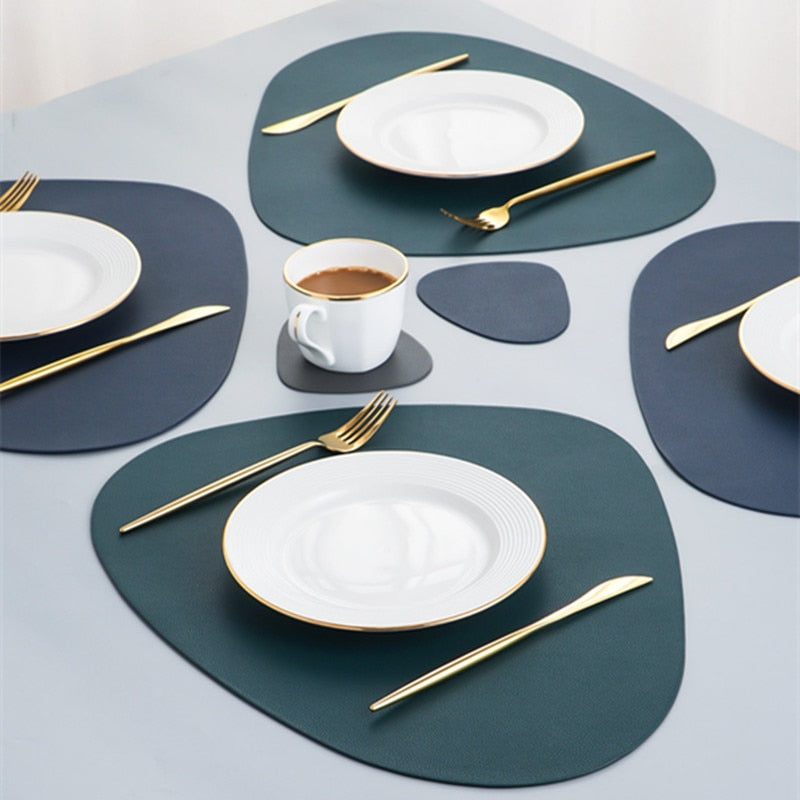 Square placemats in 10 colors