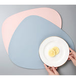 Square placemats in 10 colors