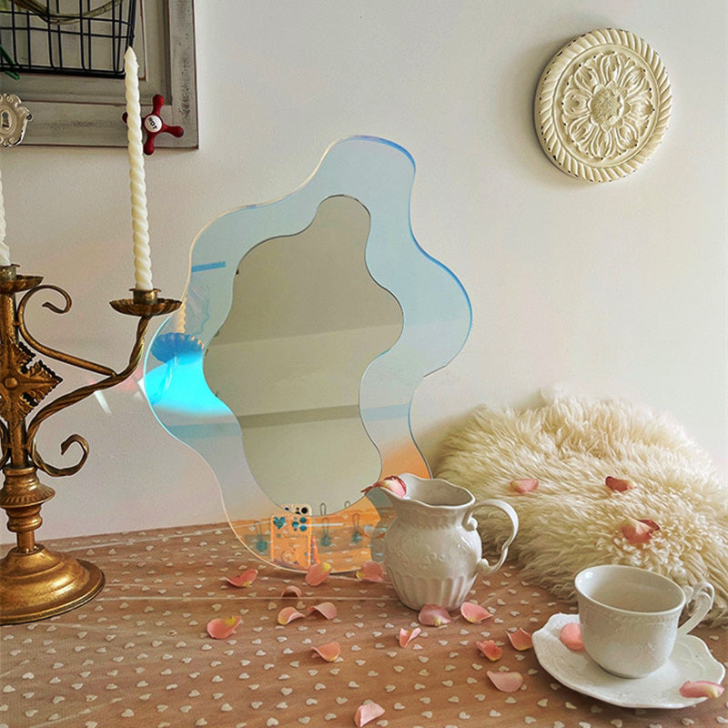 Flower-shaped acrylic mirror with prism effect