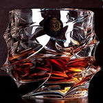 Whiskey- und Weingläser im Churchill-Stil