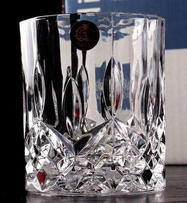 Elegante Tumbler für Whiskey und Wein | LuxaVino