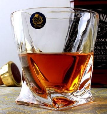 Elegante Tumbler für Whiskey und Wein | LuxaVino