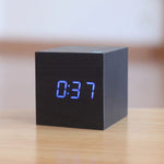 Elegante Würfel-Digitaluhr – Stilvolles Holzuhrwerk für Zuhause & Büro