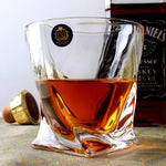 Whiskey- und Weingläser im Churchill-Stil