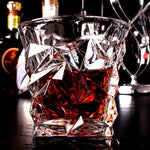 Whiskey- und Weingläser im Churchill-Stil