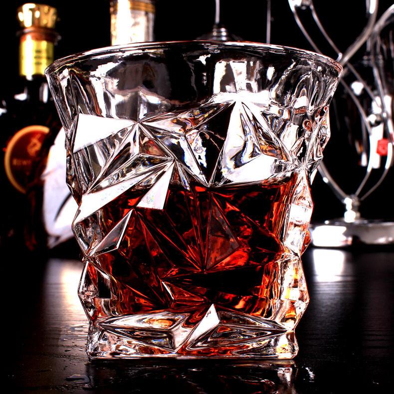 Elegante Tumbler für Whiskey und Wein | LuxaVino
