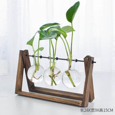 Moderne Holzvase mit stilvollem Akzent | NaturEleganz