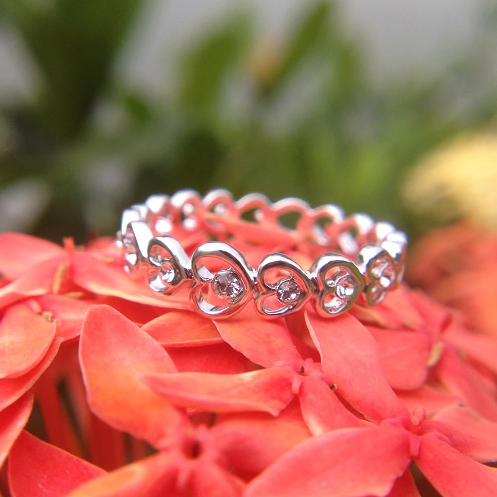 Heart-shaped Glitter Ring | LuminaJoy