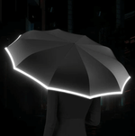 Robuster Regenschirm mit Reflektoren für optimale Sichtbarkeit