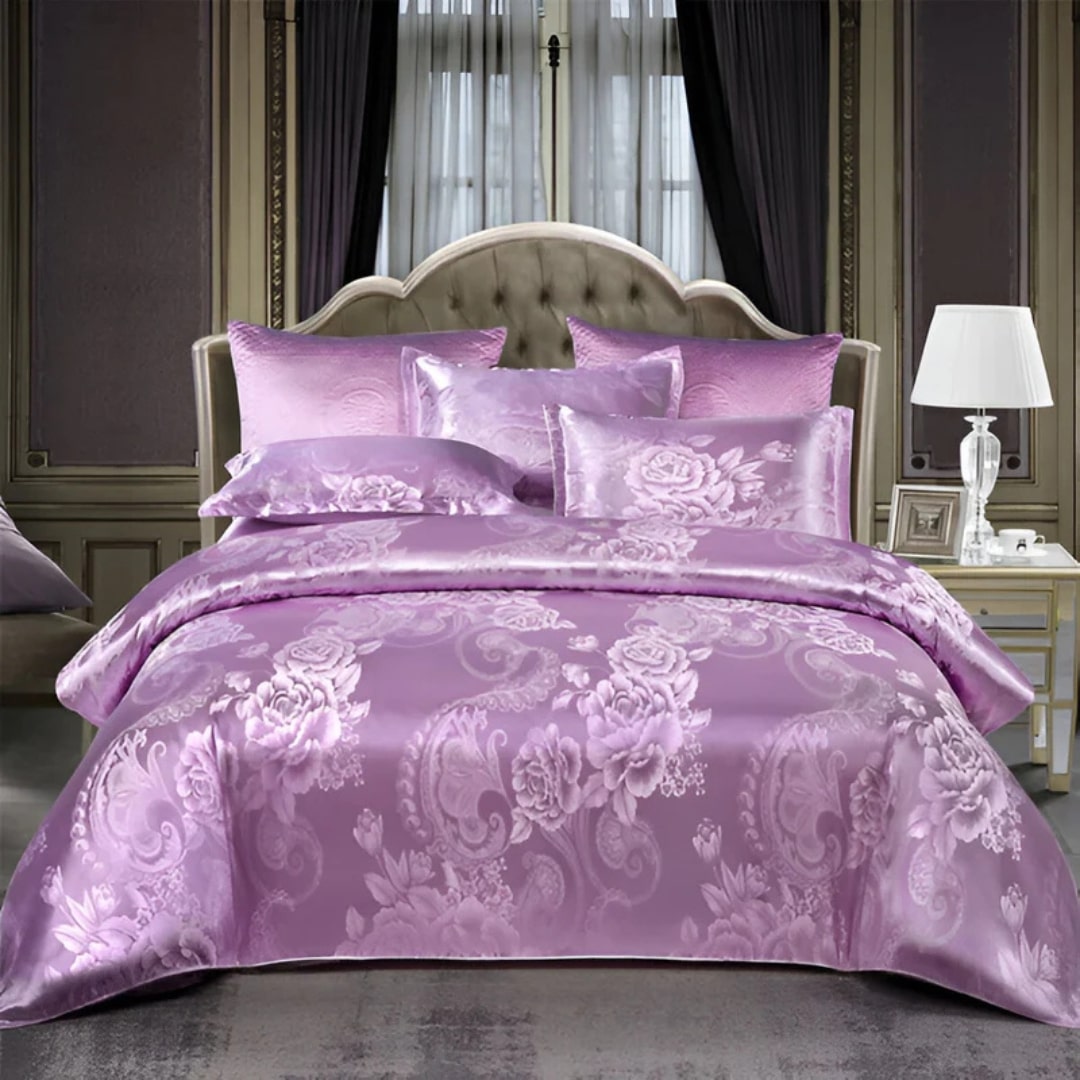 Luxurious Satin Sheet Set with Pillowcases for Perfect Sleep