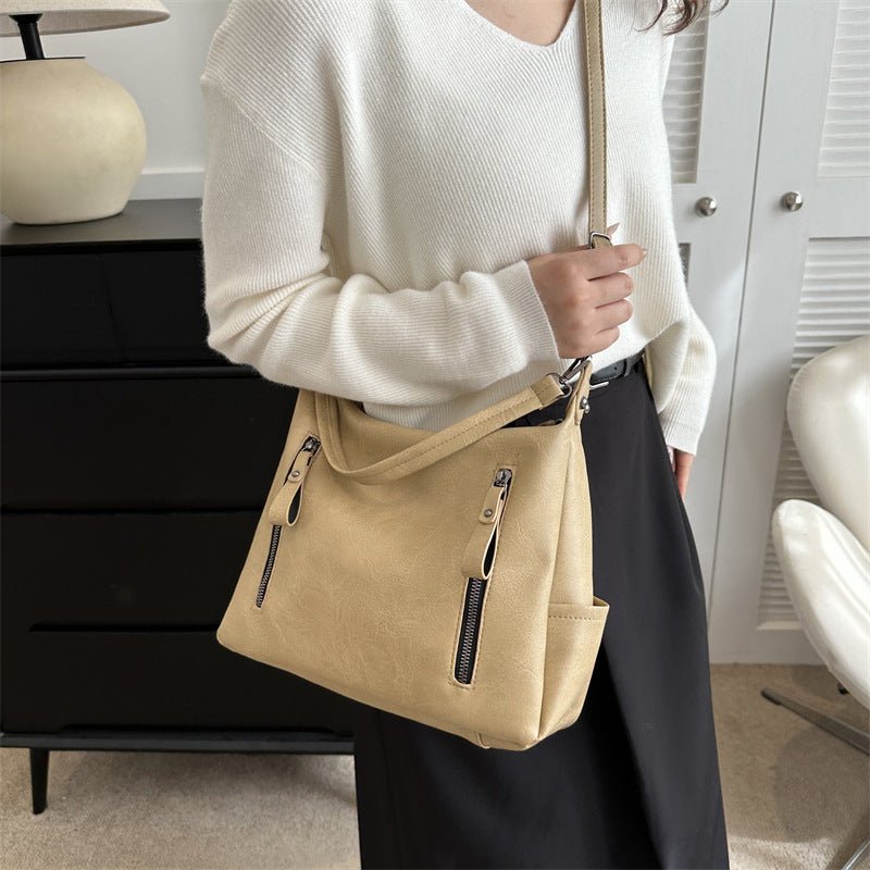 Elegante Schultertasche aus hochwertigem Wildleder für moderne Frauen