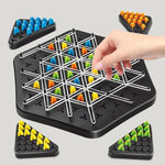 Denkspiel mit Gummibändern - Schach für strategisches Denken